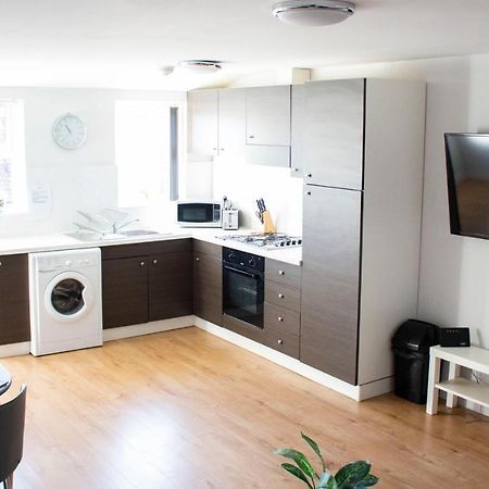 Large Ground Floor Pet Friendly 2 Bedroom Apartment With Free Parking Loughborough Exterior foto